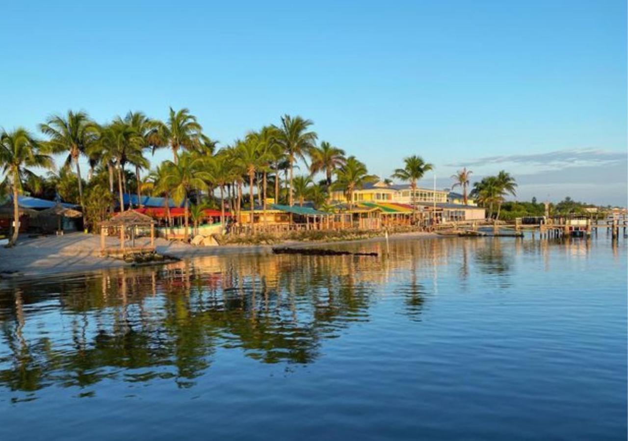 Capt Hirams Resort Sebastian Ngoại thất bức ảnh