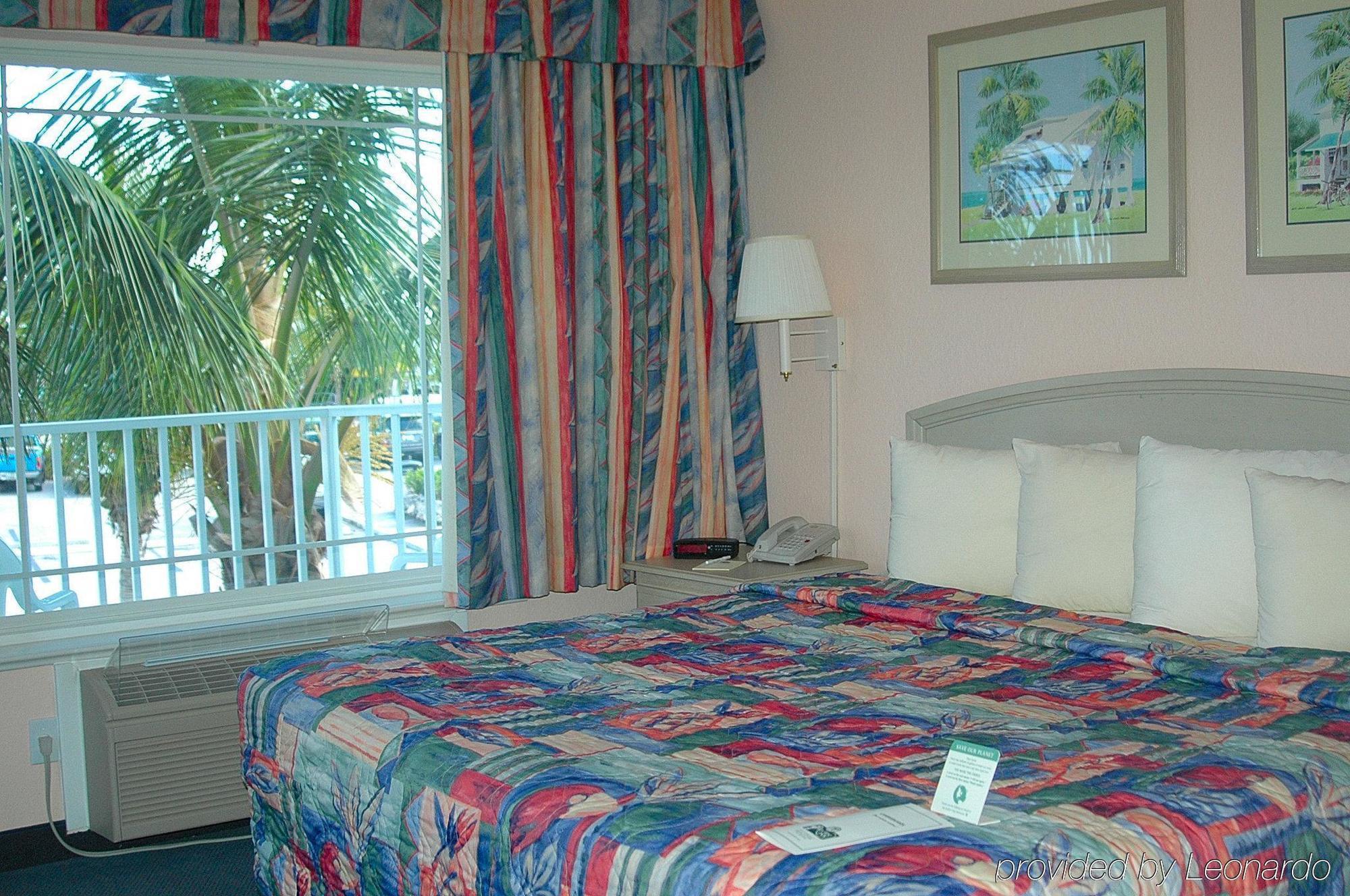 Capt Hirams Resort Sebastian Phòng bức ảnh
