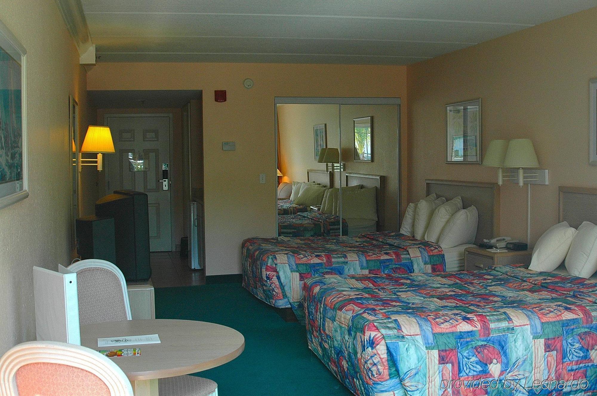 Capt Hirams Resort Sebastian Phòng bức ảnh